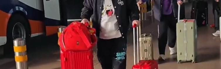 开云Kaiyun官网入口-林诗栋将封闭训练两周！世排跌第5世界杯丢种子位 肩伤成最大隐患