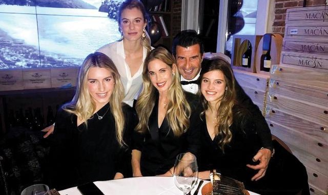 开云Kaiyun官网入口-菲戈仨闺女美艳如花 大女儿跟西班牙国王表弟拍拖