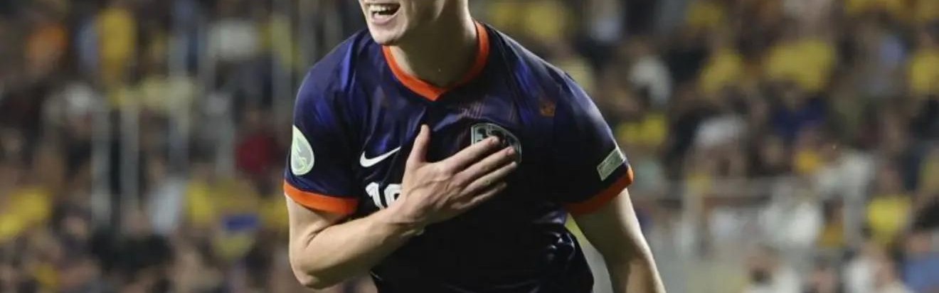 Kaiyun开云官方网站中国登录-马卡：巴萨和皇马有意签下19岁荷兰中场天才斯密特