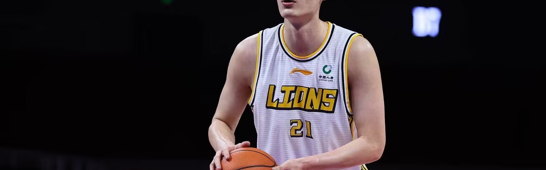 开云体育官网-胡金秋：总冠军只是一个开始，想再打十年给广厦带来更多荣誉