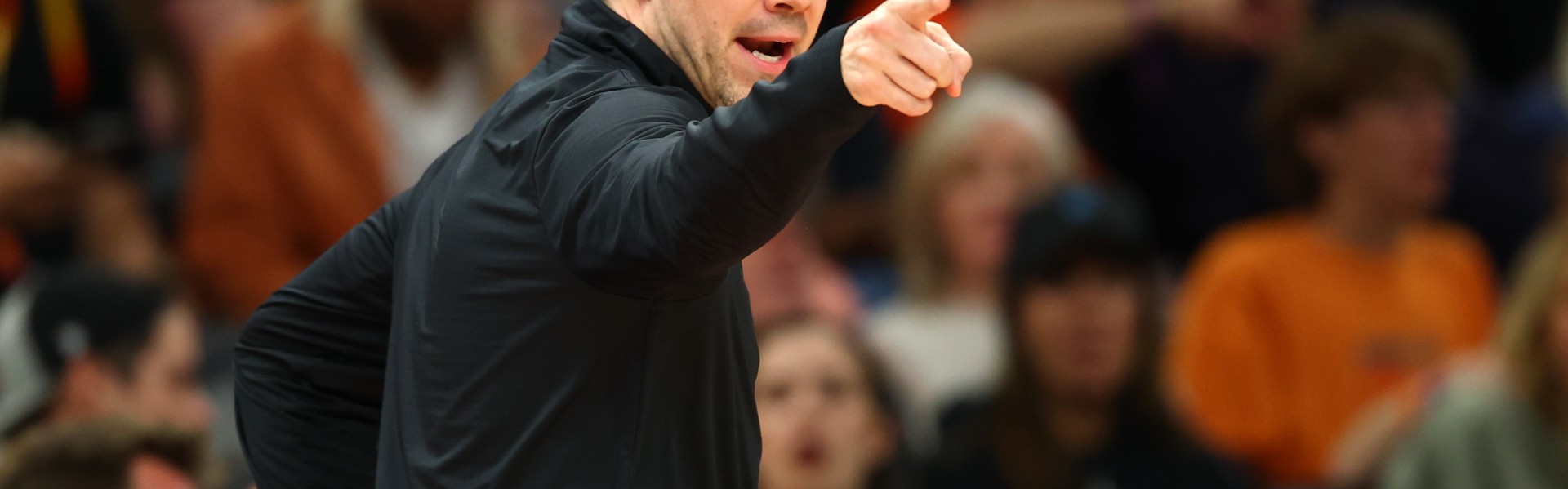 Kaiyun开云官方网站中国登录-奥特：火箭身体对抗明显占优 进入季后赛会缩短轮换要选对人