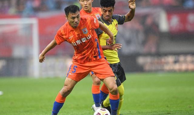 开云Kaiyun官网入口-3将11年后再随泰山夺冠 郑铮处子赛季出道即巅峰