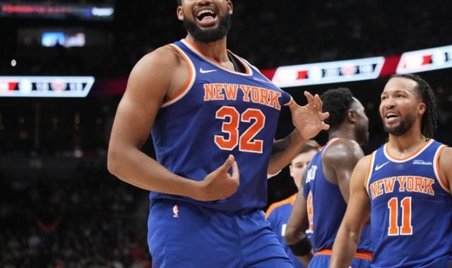 开云Kaiyun官网入口-尼克斯找替罪羊唐斯被摆上货架 他还能拿来交换字母哥吗？