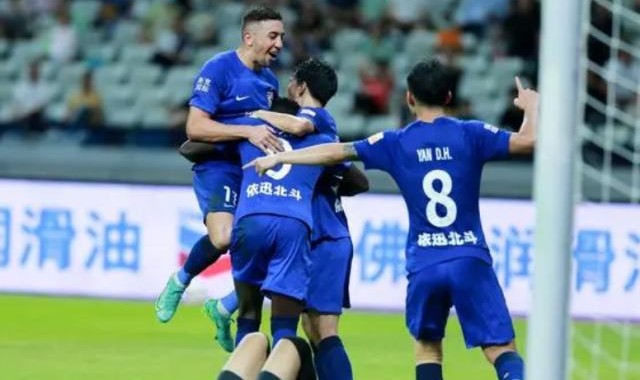 开云体育官网-【中超】阿齐兹戴维森点射 三镇2比1亚泰主场首胜